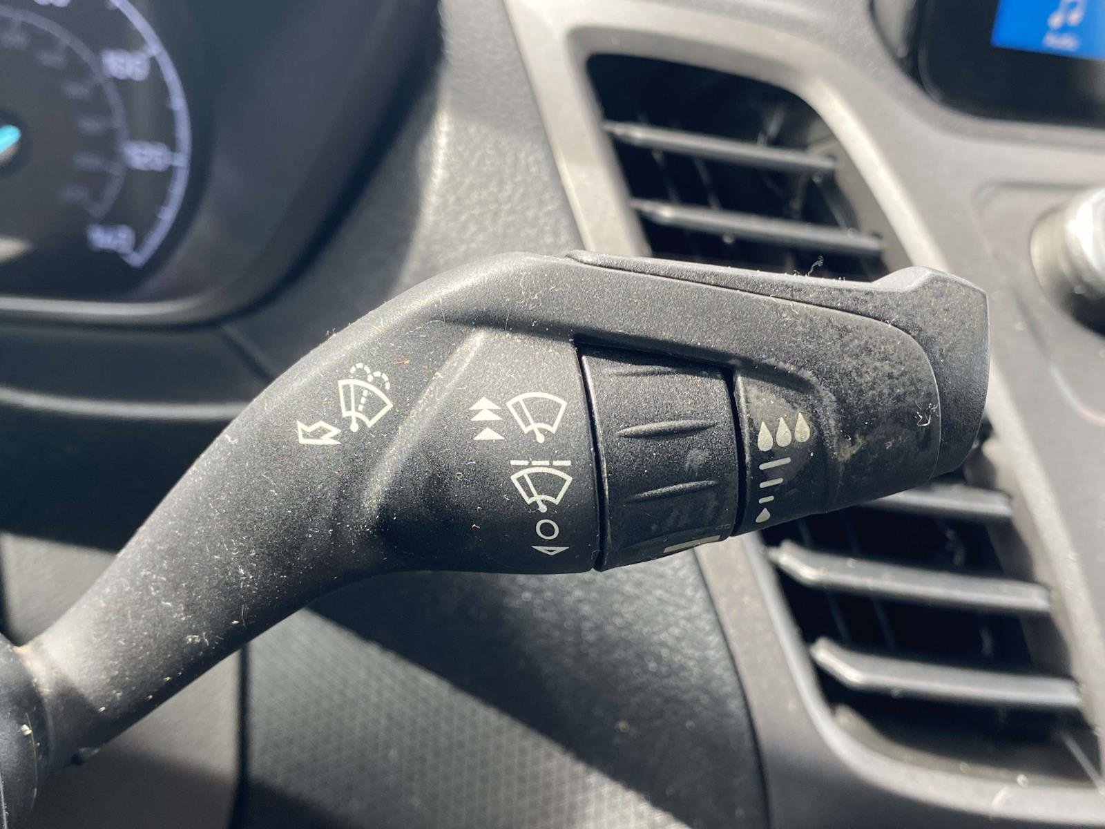 Used 2019 Ford Transit Connect XL image 20