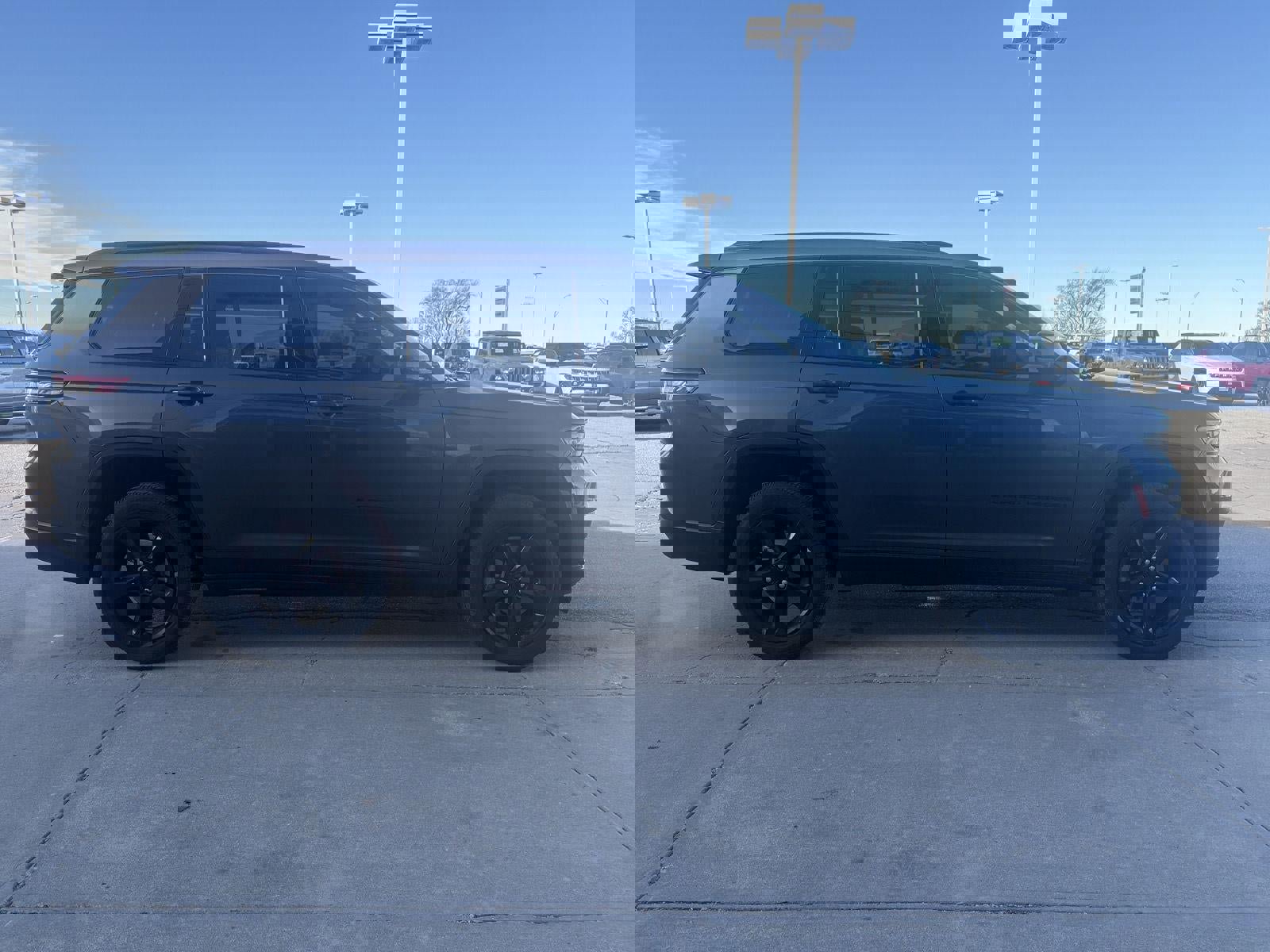 Used 2023 Jeep Grand Cherokee Limited image 5