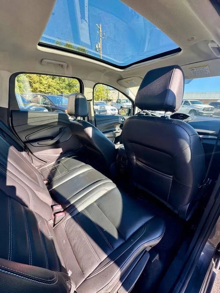 Used 2017 Ford C-MAX Energi SE w/ Equipment Group 402A image 7