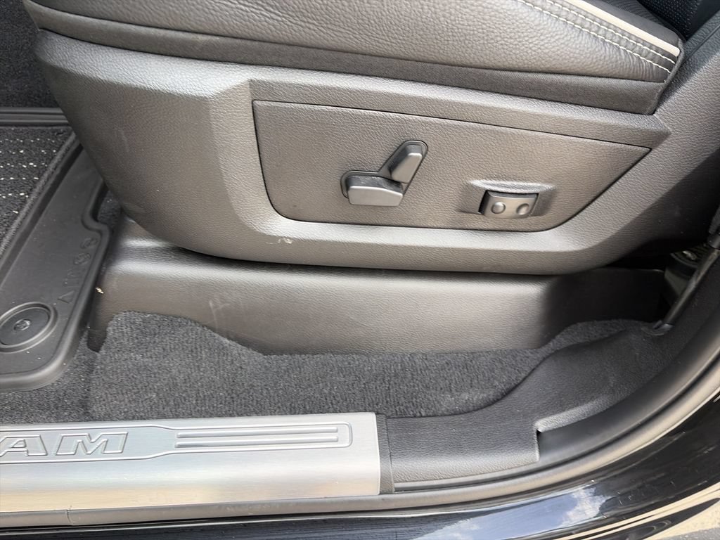 New 2026 RAM 2500 Limited AWD/4WD image 18