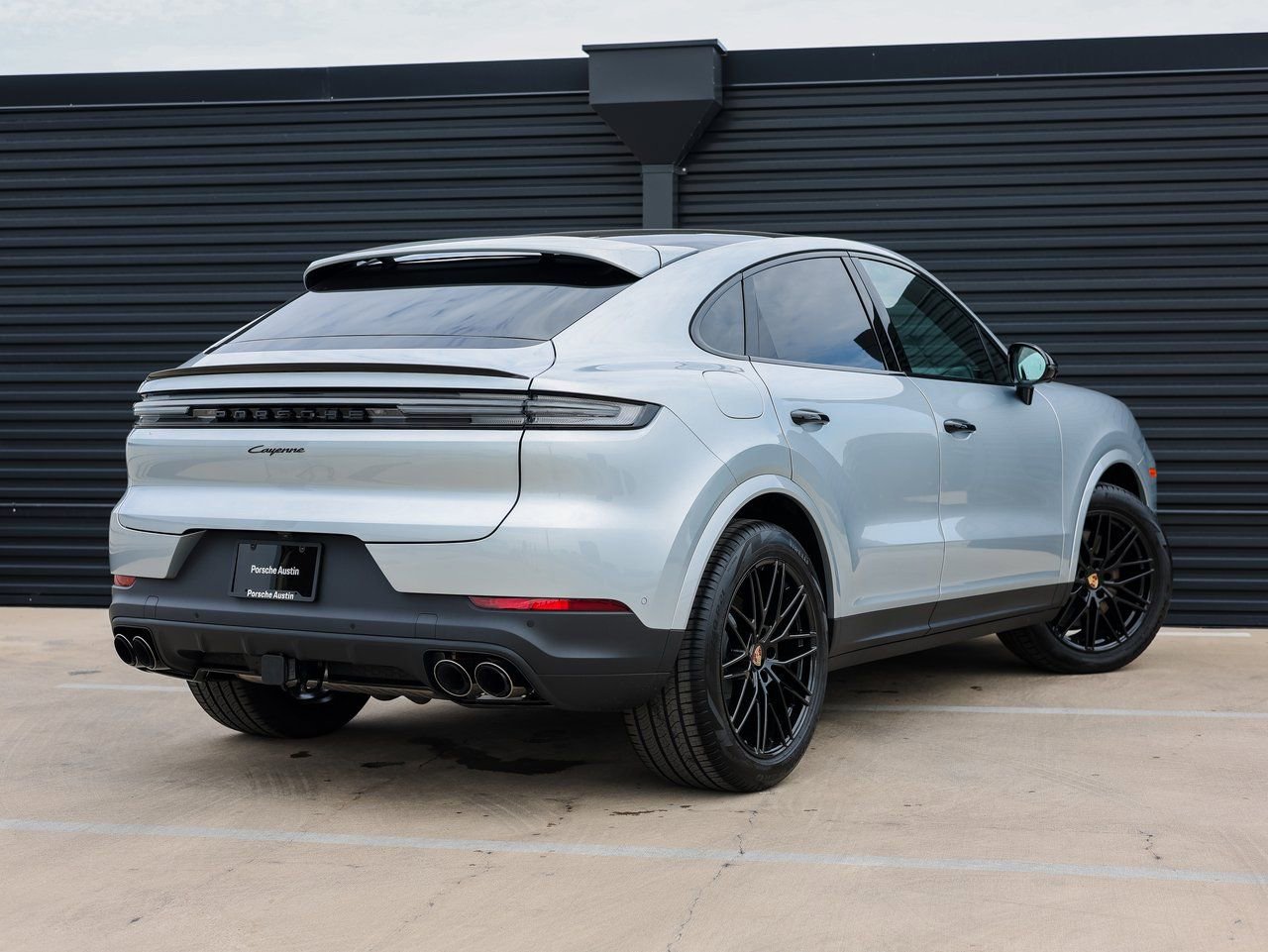 Certified 2026 Porsche Cayenne Coupe image 7