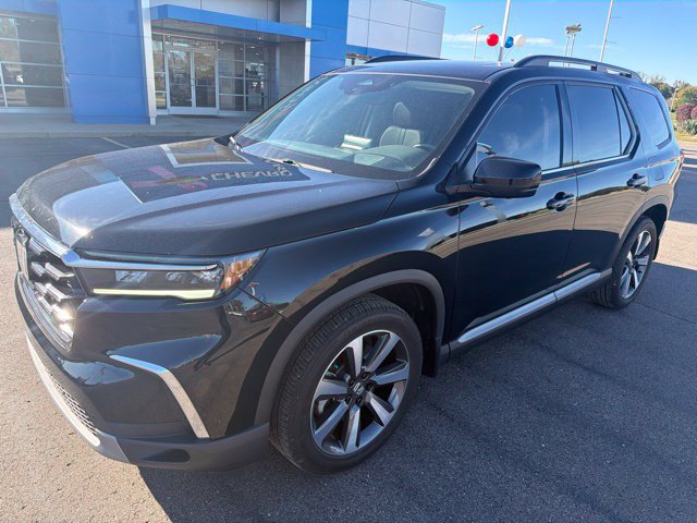 Used 2025 Honda Pilot Elite image 2