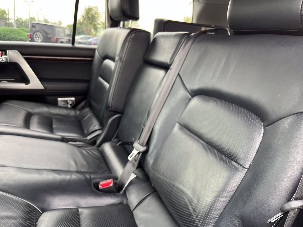 Used 2014 Toyota Land Cruiser AWD/4WD image 35