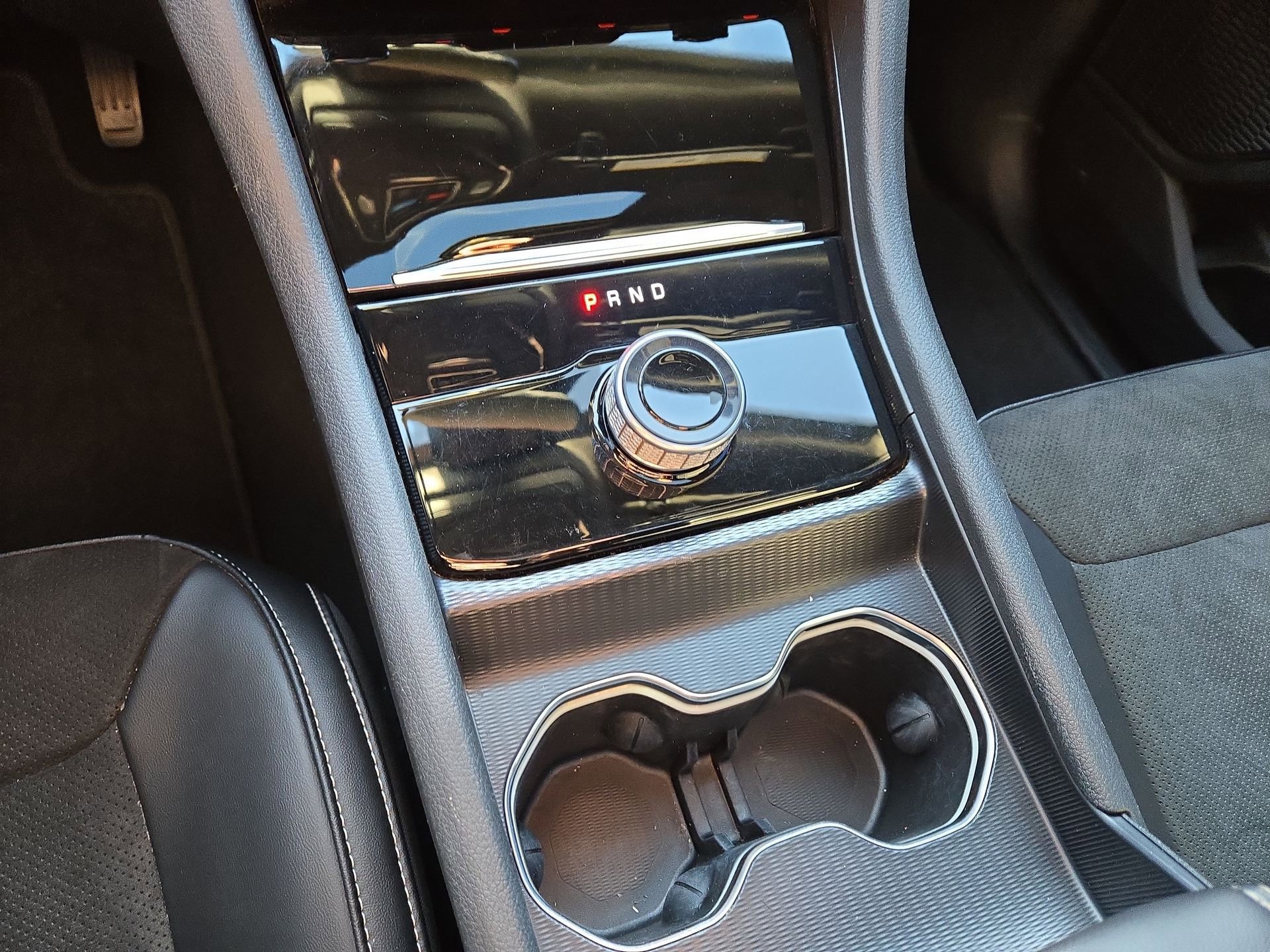 Used 2025 Jeep Grand Cherokee Altitude image 22