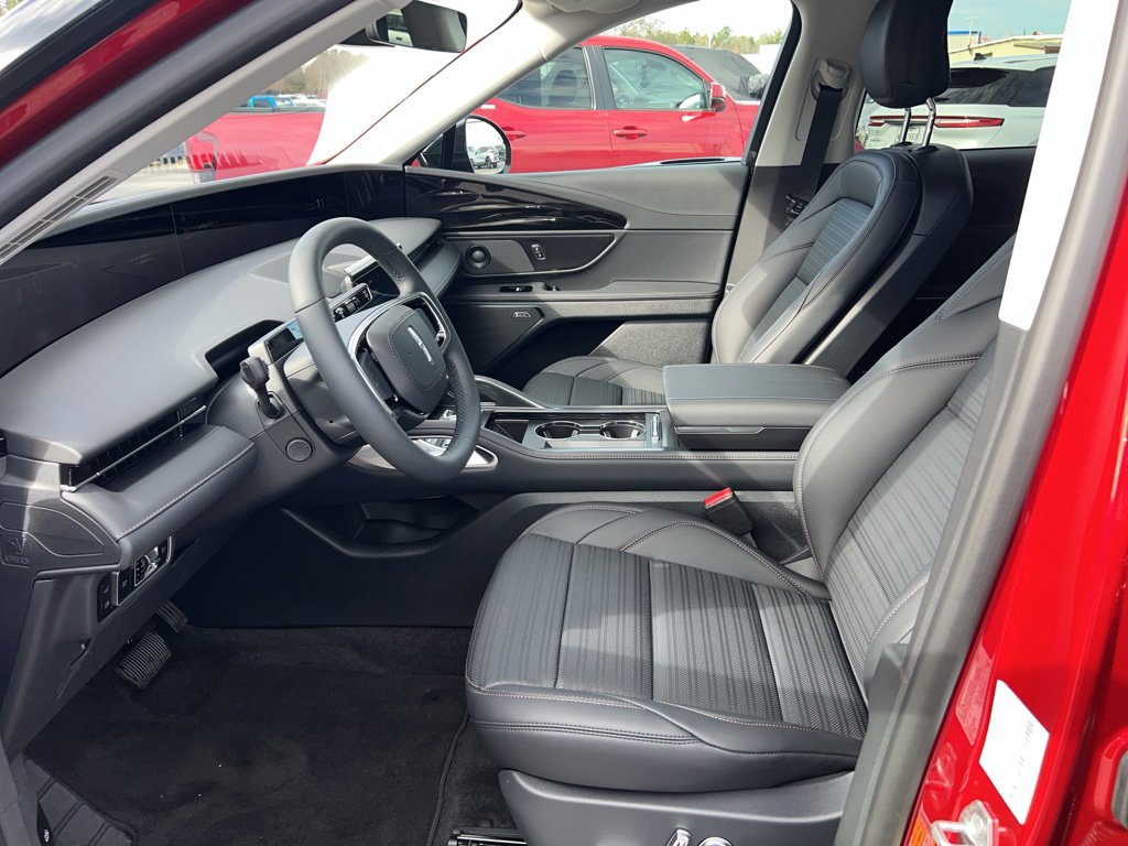 New 2026 Lincoln Nautilus Reserve w/ Jet Appearance Package image 9