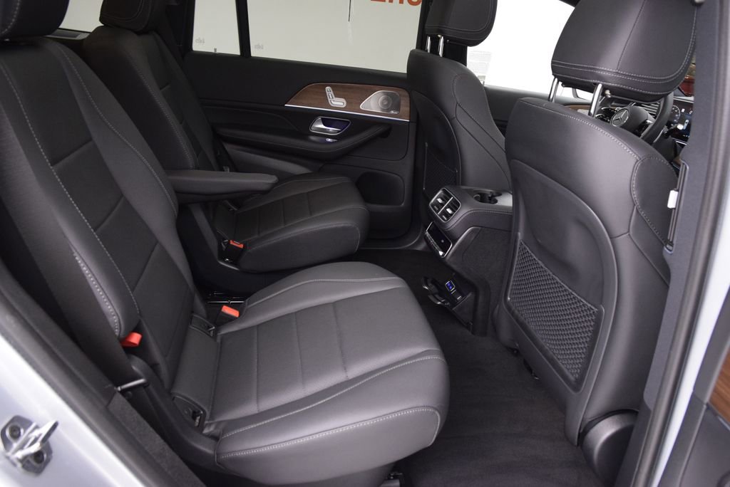 Used 2025 Mercedes-Benz GLS 450 4MATIC image 18
