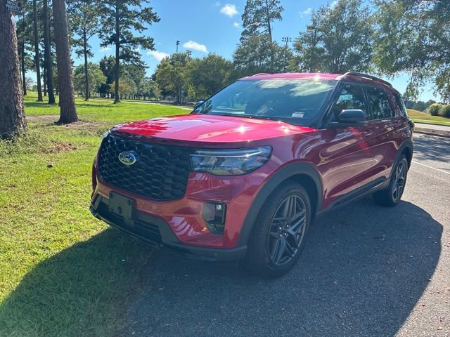 Used 2025 Ford Explorer ST-Line w/ Premium Package RWD image 7