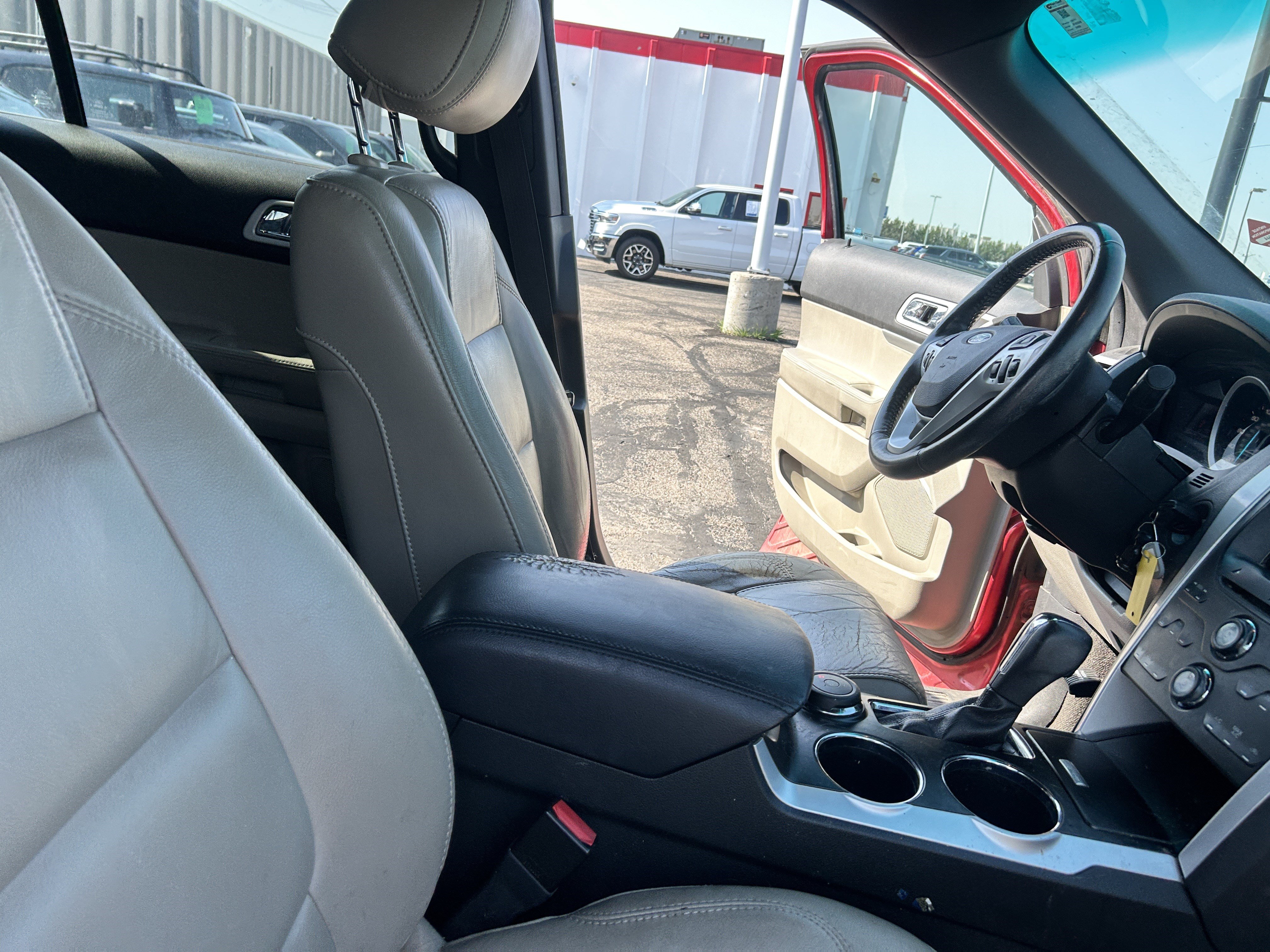 Used 2012 Ford Explorer XLT AWD/4WD image 12