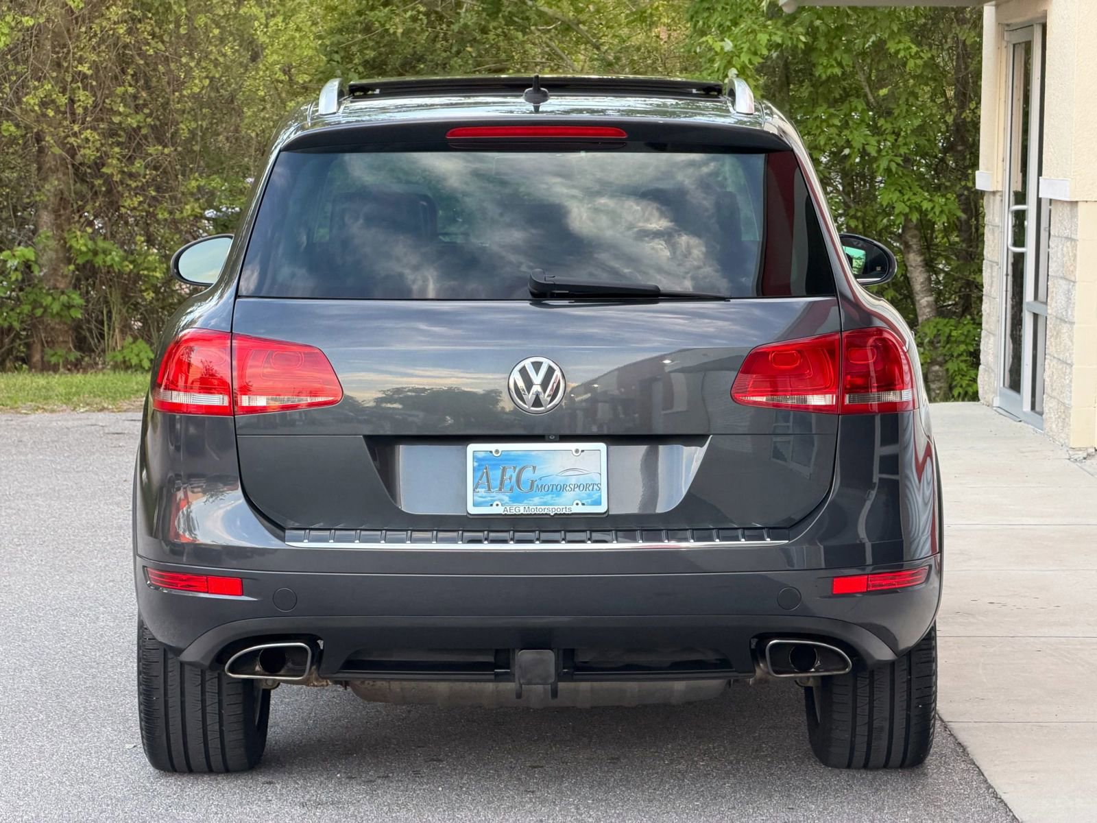 Used 2012 Volkswagen Touareg Sport AWD/4WD image 12