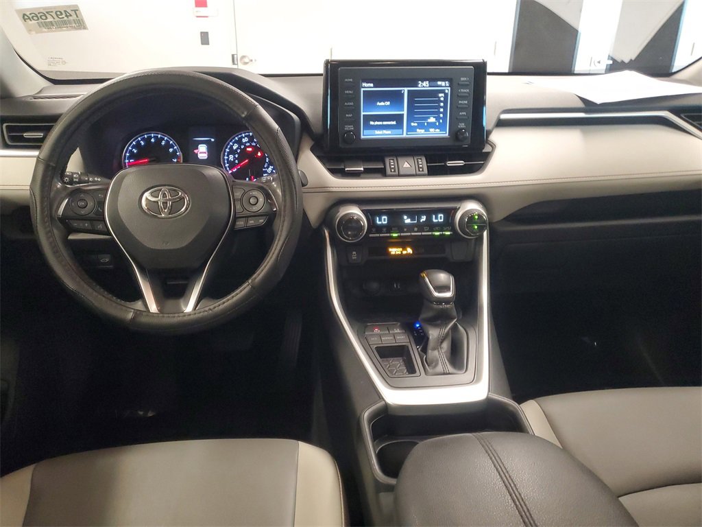 Used 2019 Toyota RAV4 XLE Premium image 10