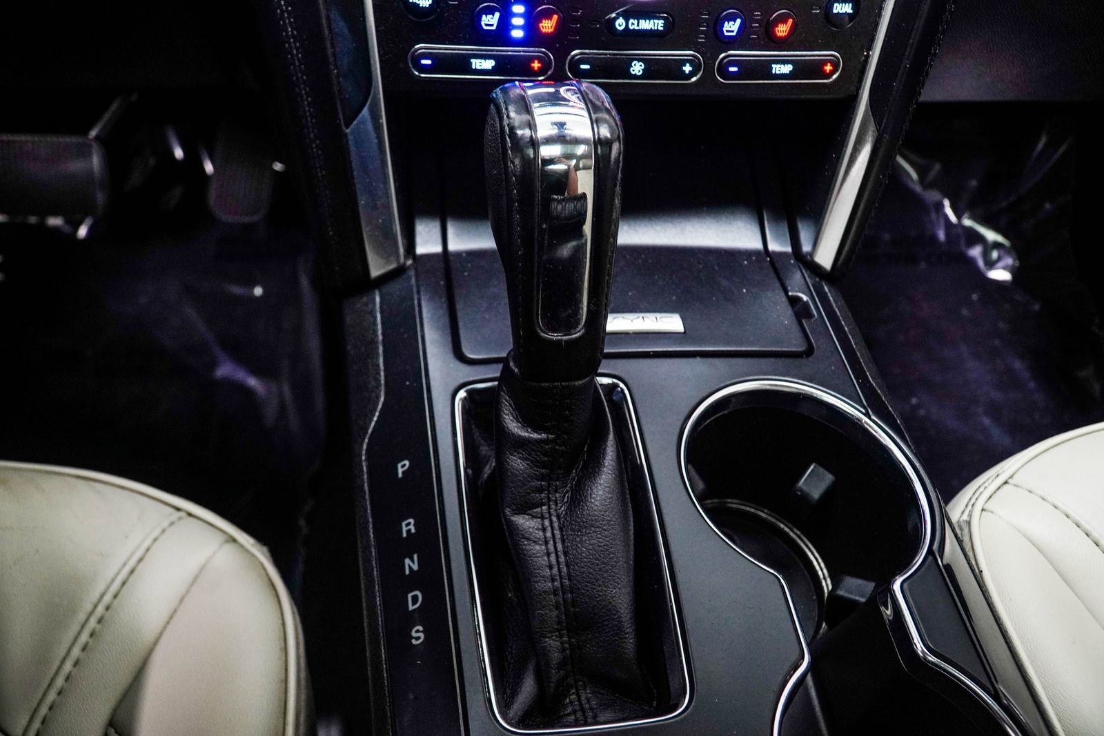 Used 2018 Ford Explorer Platinum AWD/4WD image 19