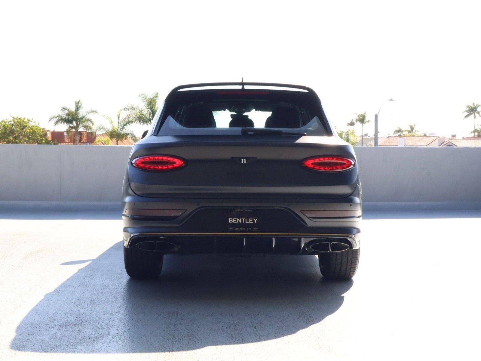Certified 2025 Bentley Bentayga AWD/4WD image 11