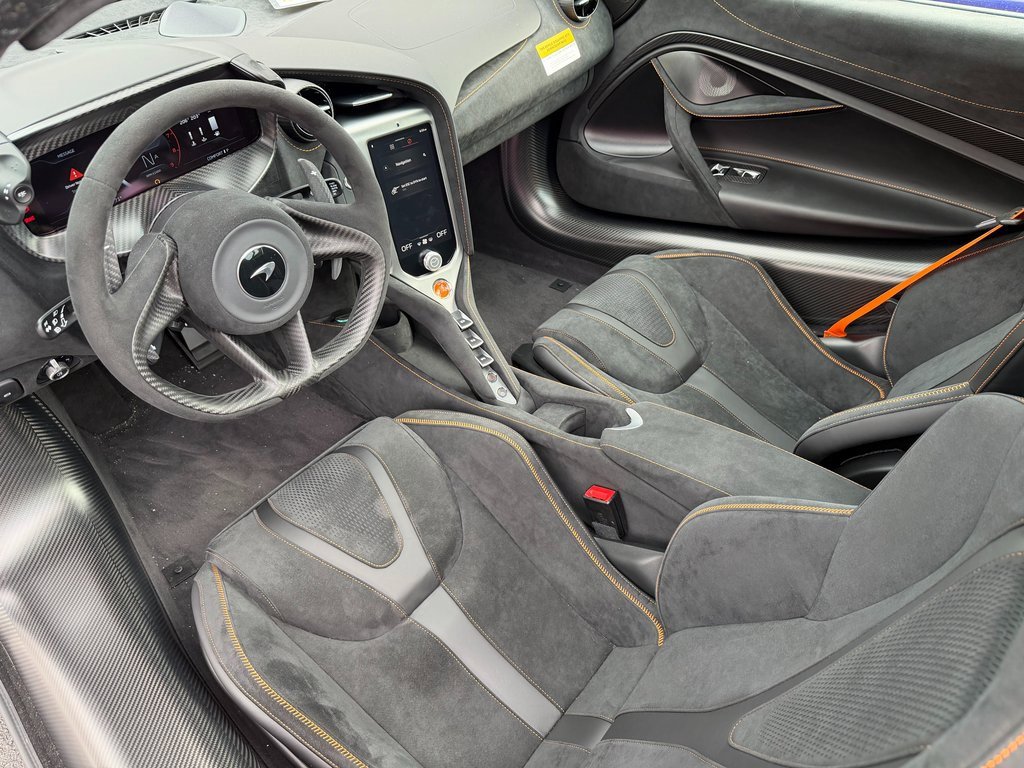 New 2025 McLaren 750S image 8