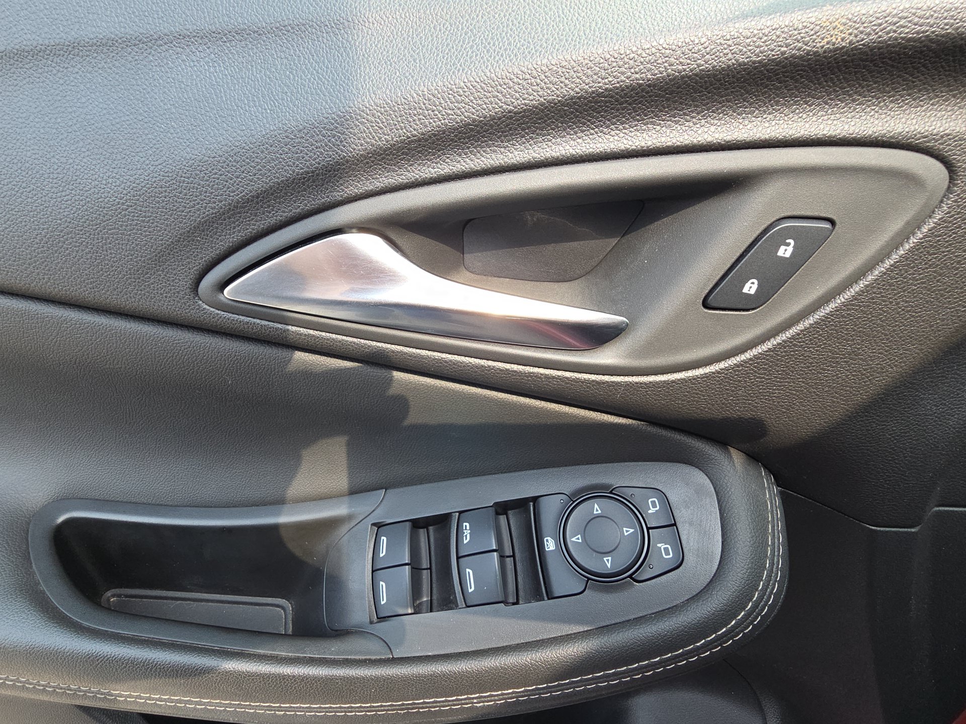 Used 2024 Buick Encore GX Preferred FWD image 13