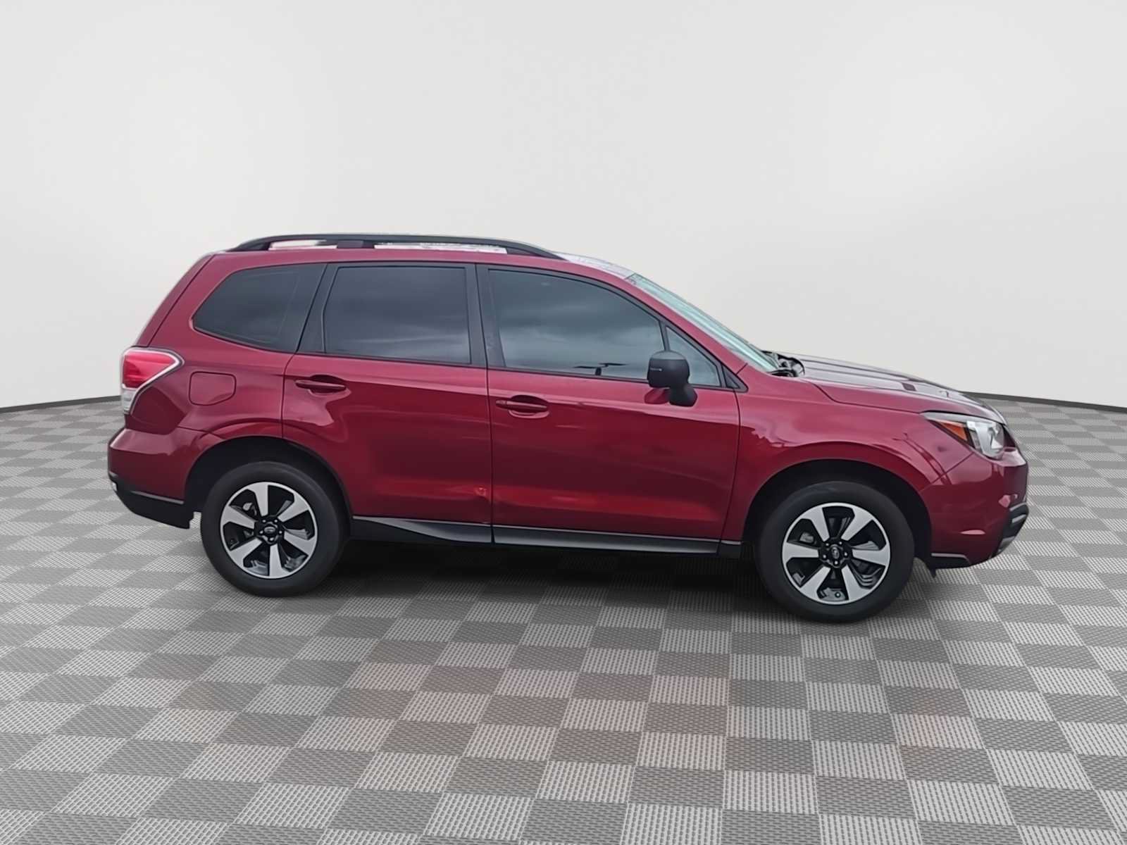 Used 2018 Subaru Forester 2.5i w/ Alloy Wheel Package AWD/4WD image 9