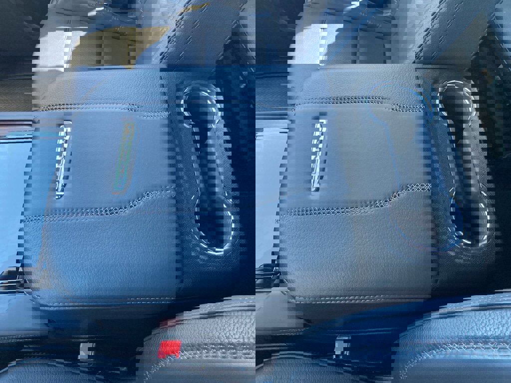 Used 2025 GMC Yukon XL Denali image 34