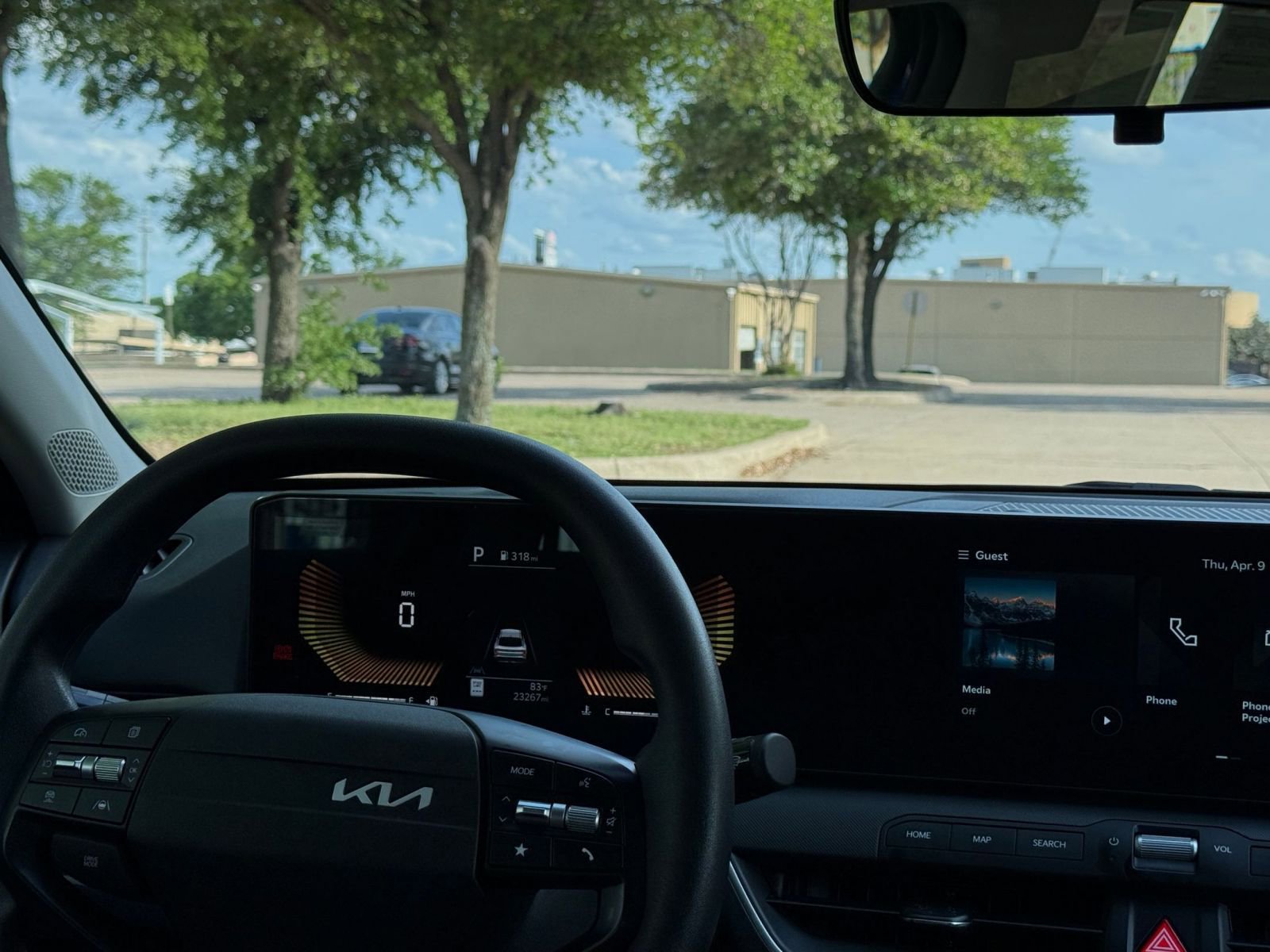 Used 2025 Kia K4 LXS image 36