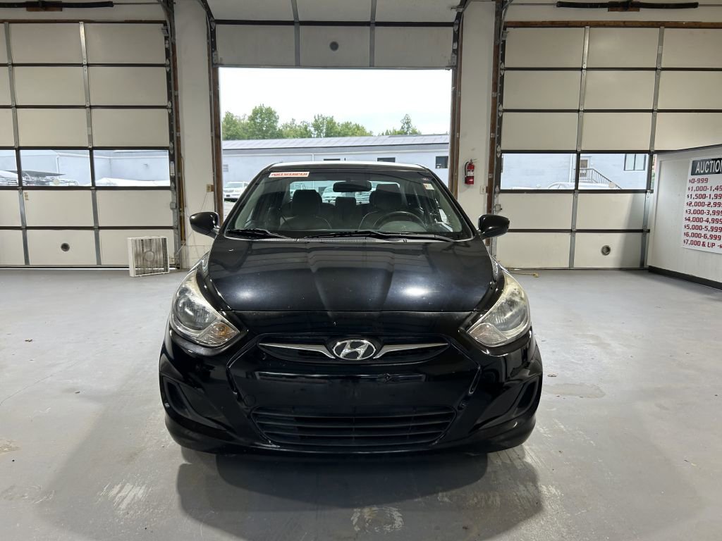 Used 2014 Hyundai Accent GLS image 2