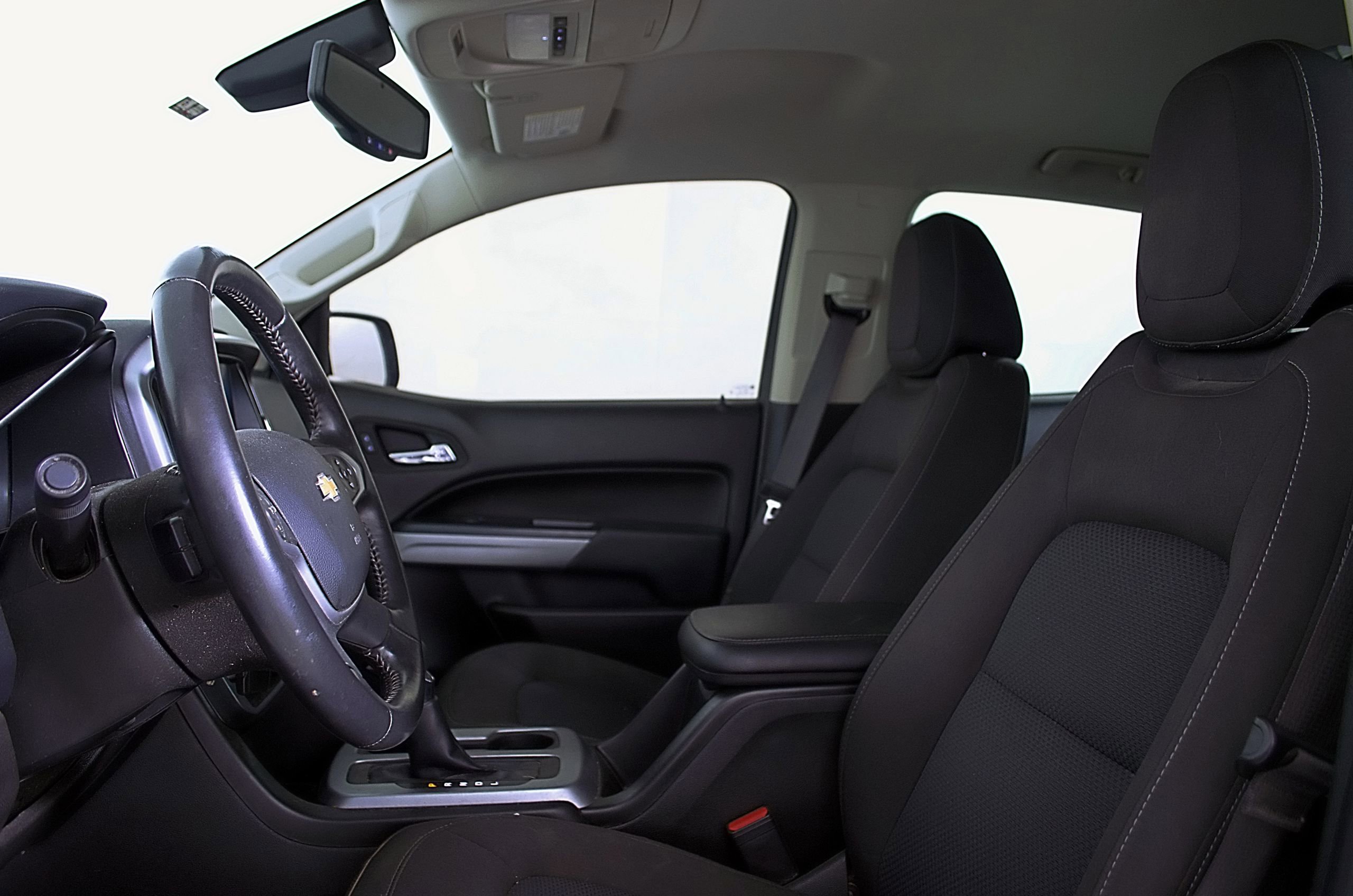 Used 2022 Chevrolet Colorado LT w/ Chrome Appearance Package image 13