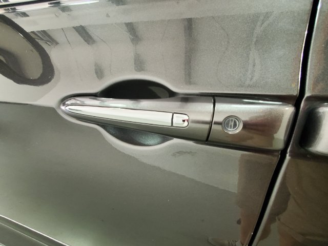 Used 2020 Chrysler Pacifica Touring-L Plus w/ Advanced Safetytec Group FWD image 12