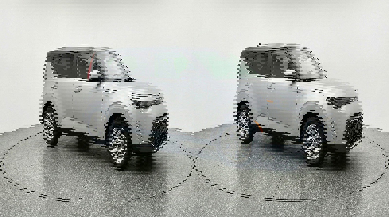 Used 2025 Kia Soul LX w/ LX Technology Package image 1