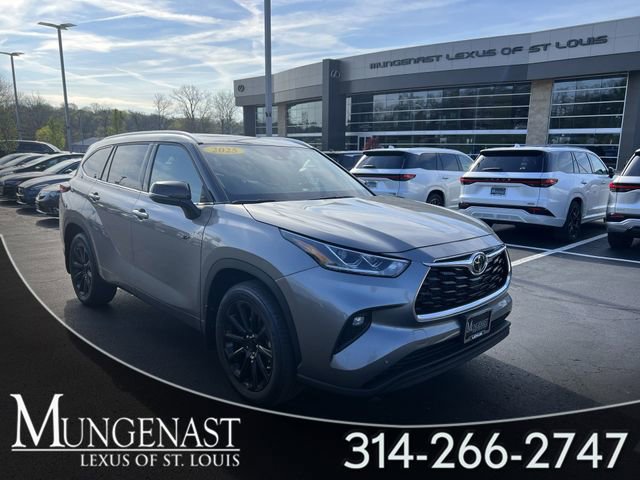 Used 2025 Toyota Highlander Limited image 1