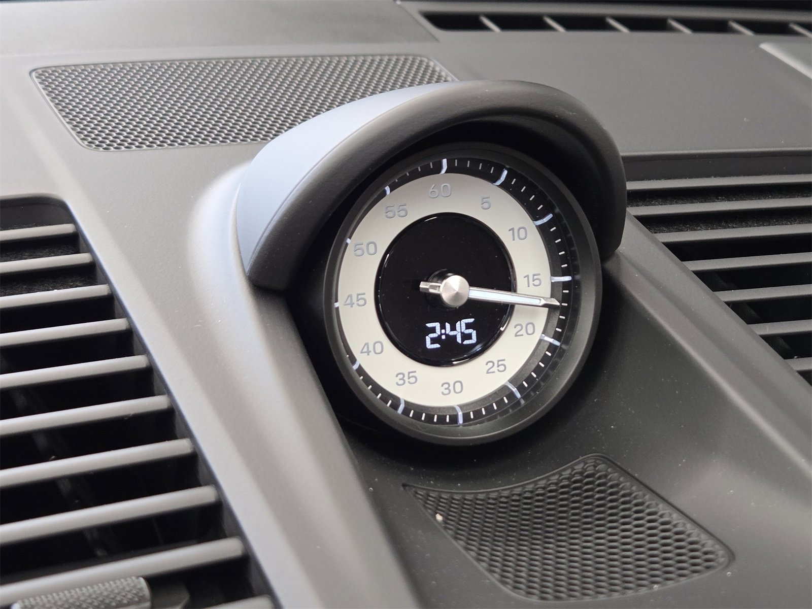 Used 2026 Porsche 911 Carrera 4 GTS image 17