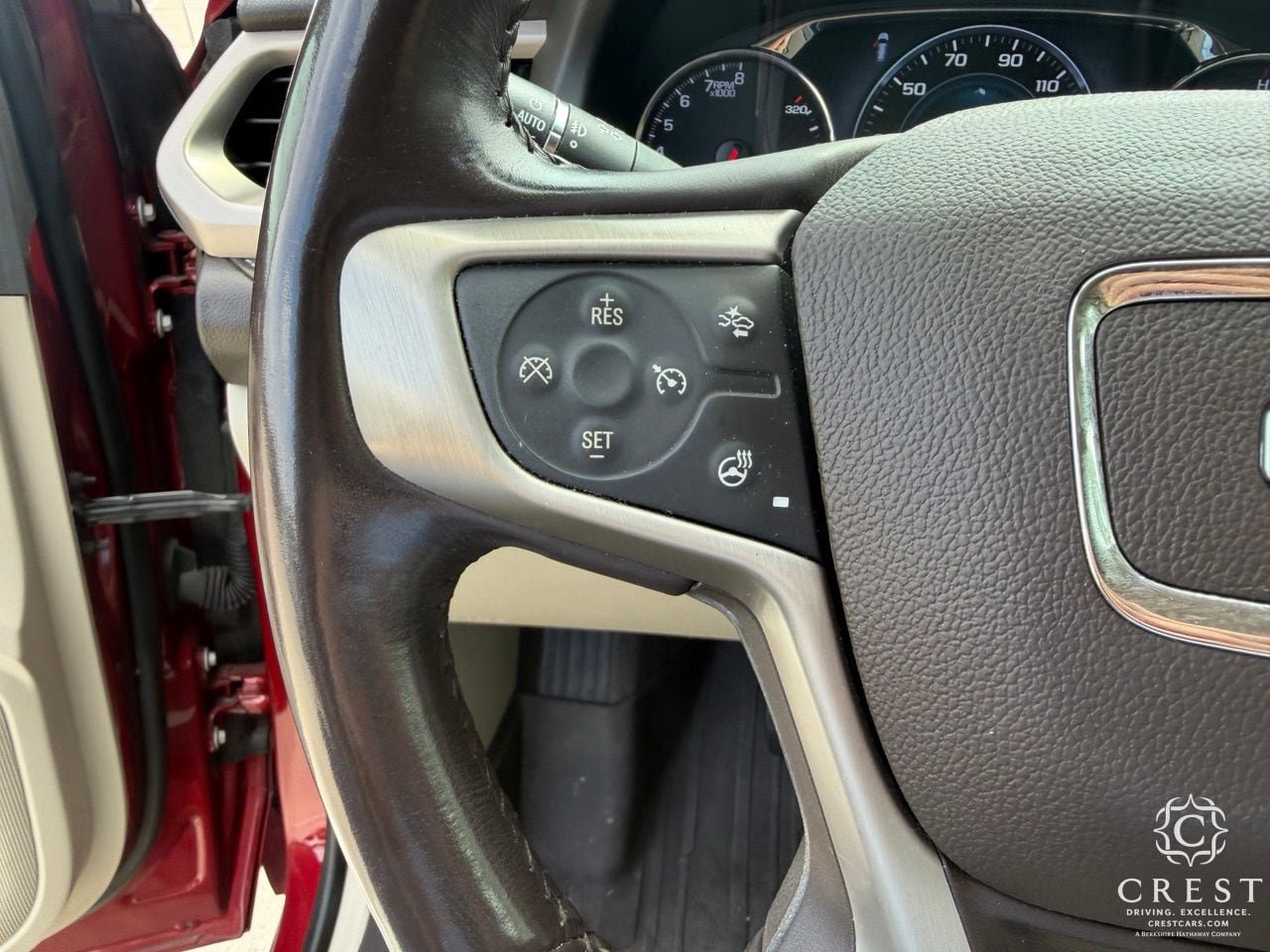 Used 2019 GMC Acadia Denali w/ Technology Package FWD image 17