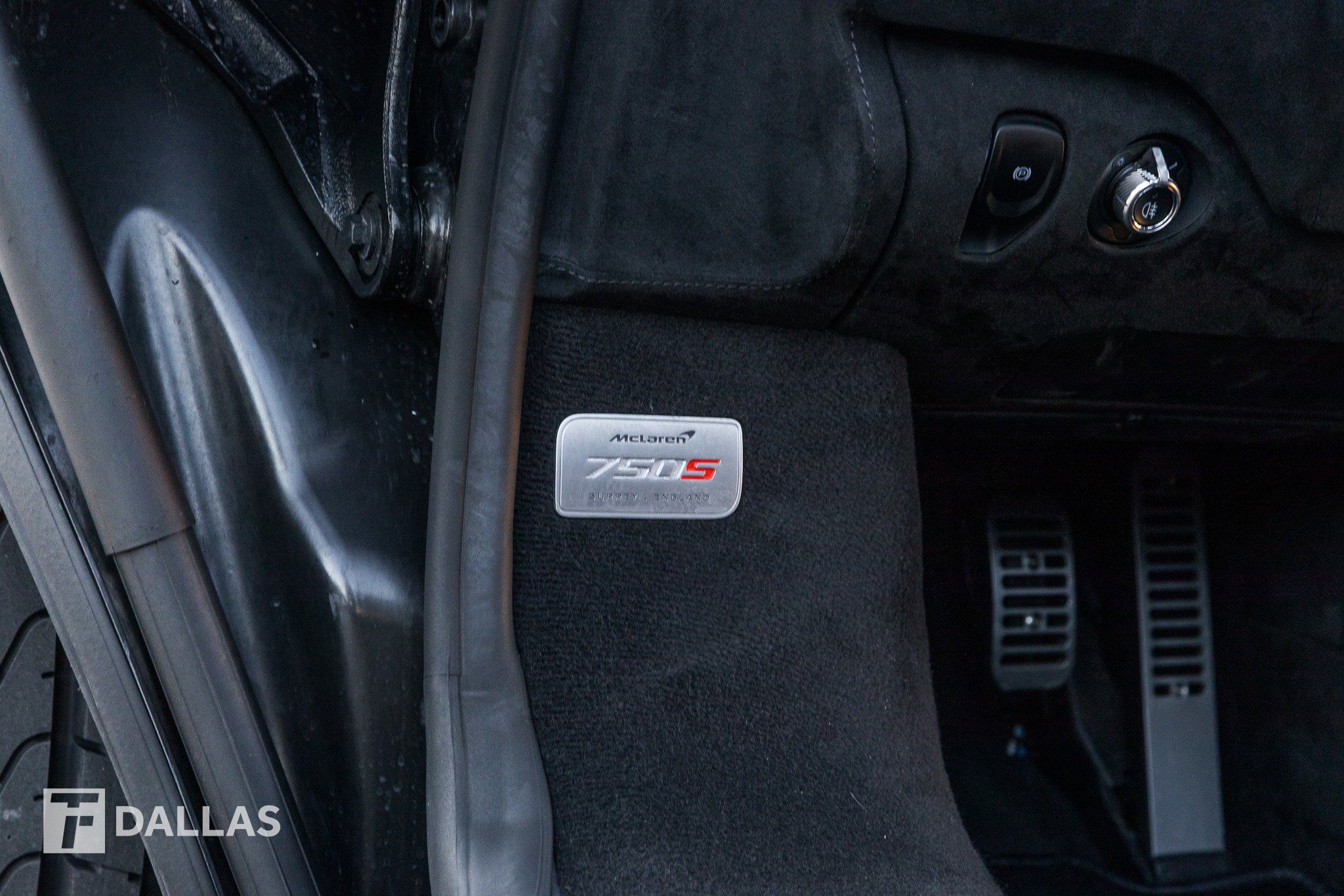 Used 2024 McLaren 750S Spider image 21