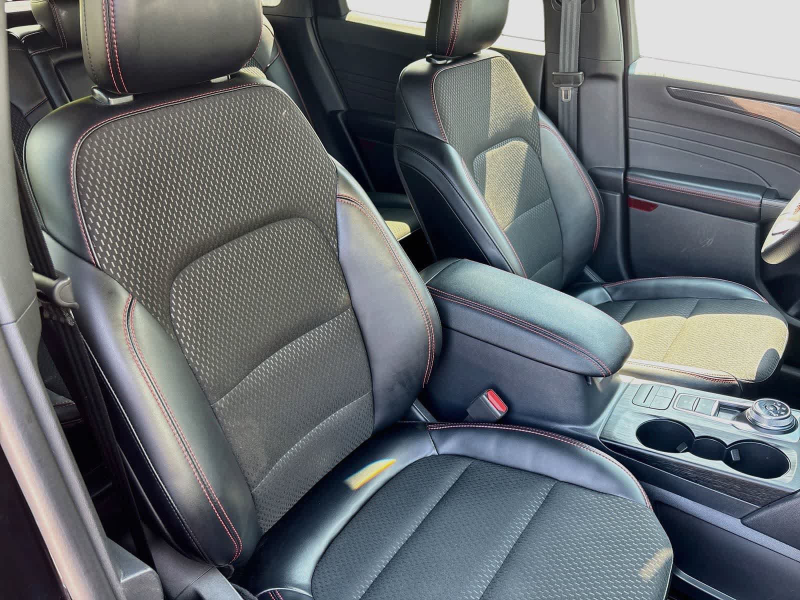 Used 2025 Ford Escape ST-Line AWD/4WD image 27