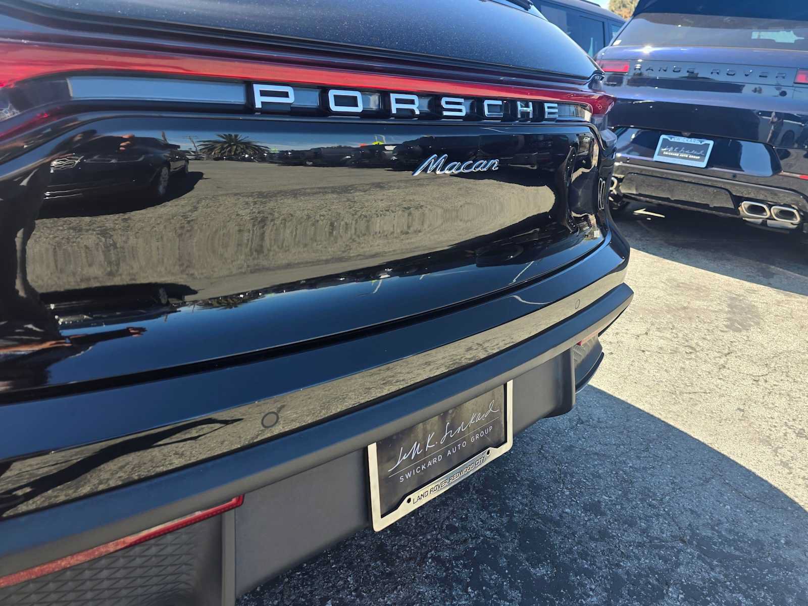 Used 2024 Porsche Macan AWD/4WD image 13