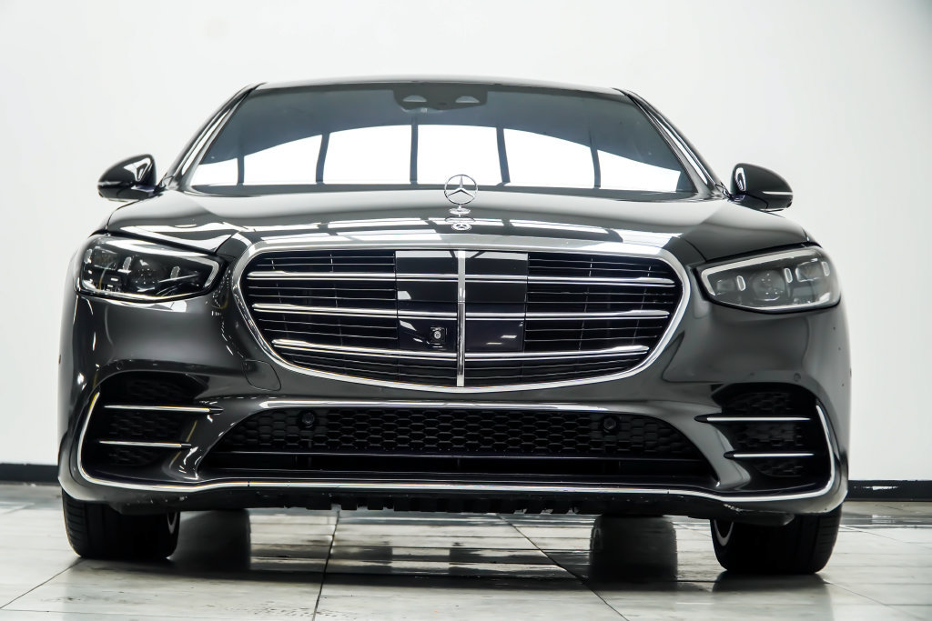 Used 2022 Mercedes-Benz S 500 4MATIC w/ AMG Line Package image 11