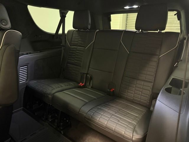 Used 2026 Cadillac Escalade ESV Platinum Sport w/ LPO, ONYX Package AWD/4WD image 13