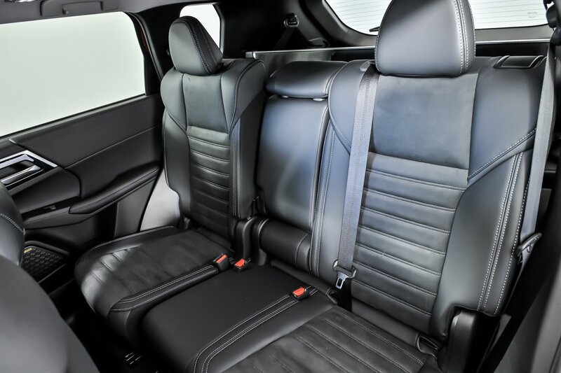 New 2025 Mitsubishi Outlander SE AWD/4WD image 15