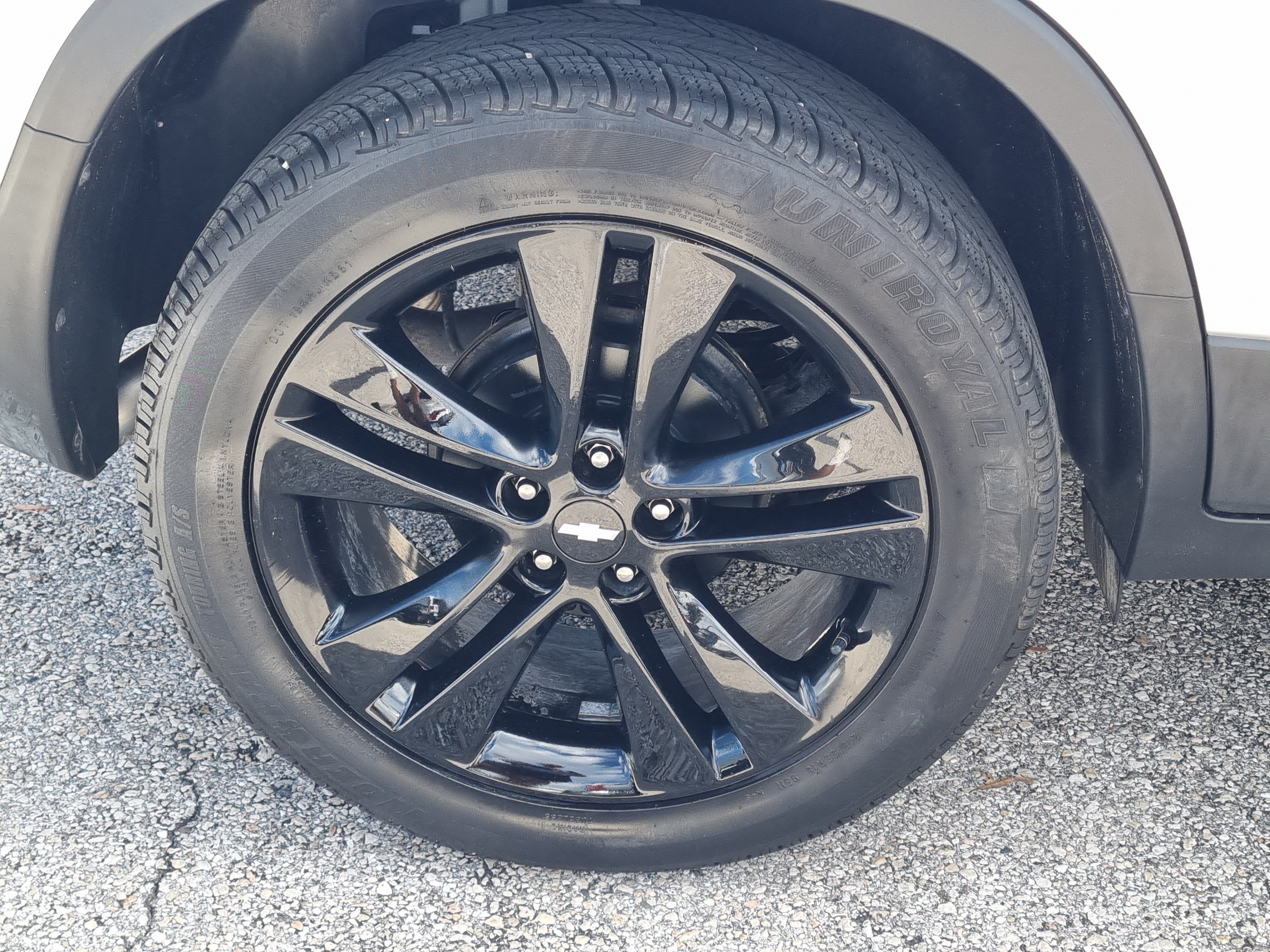 Used 2021 Chevrolet Trax LT w/ Redline Edition FWD image 11