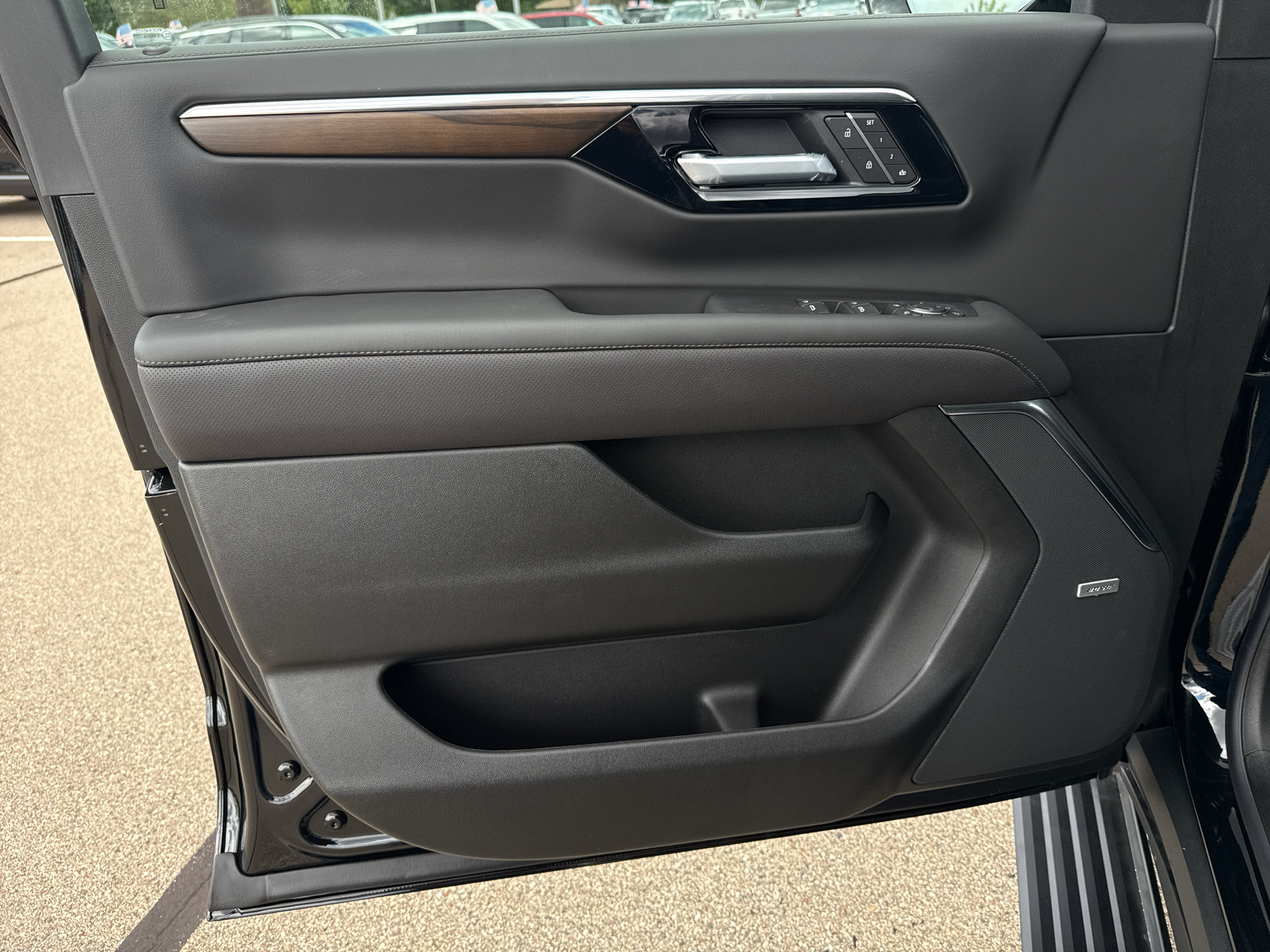 New 2026 Chevrolet Suburban High Country AWD/4WD image 10