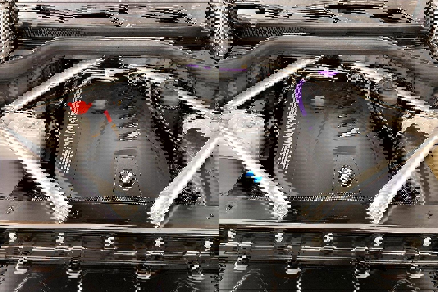 Certified 2024 BMW X6 xDrive40i w/ Executive Package image 28