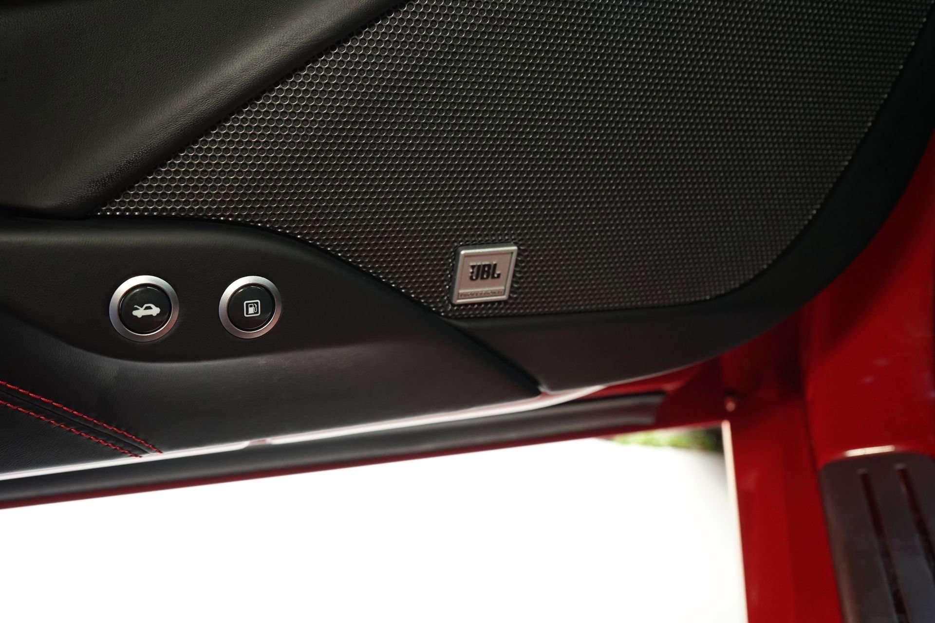 Used 2019 Ferrari 488 GTB image 21