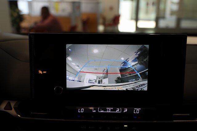 New 2025 Toyota Sienna LE image 15