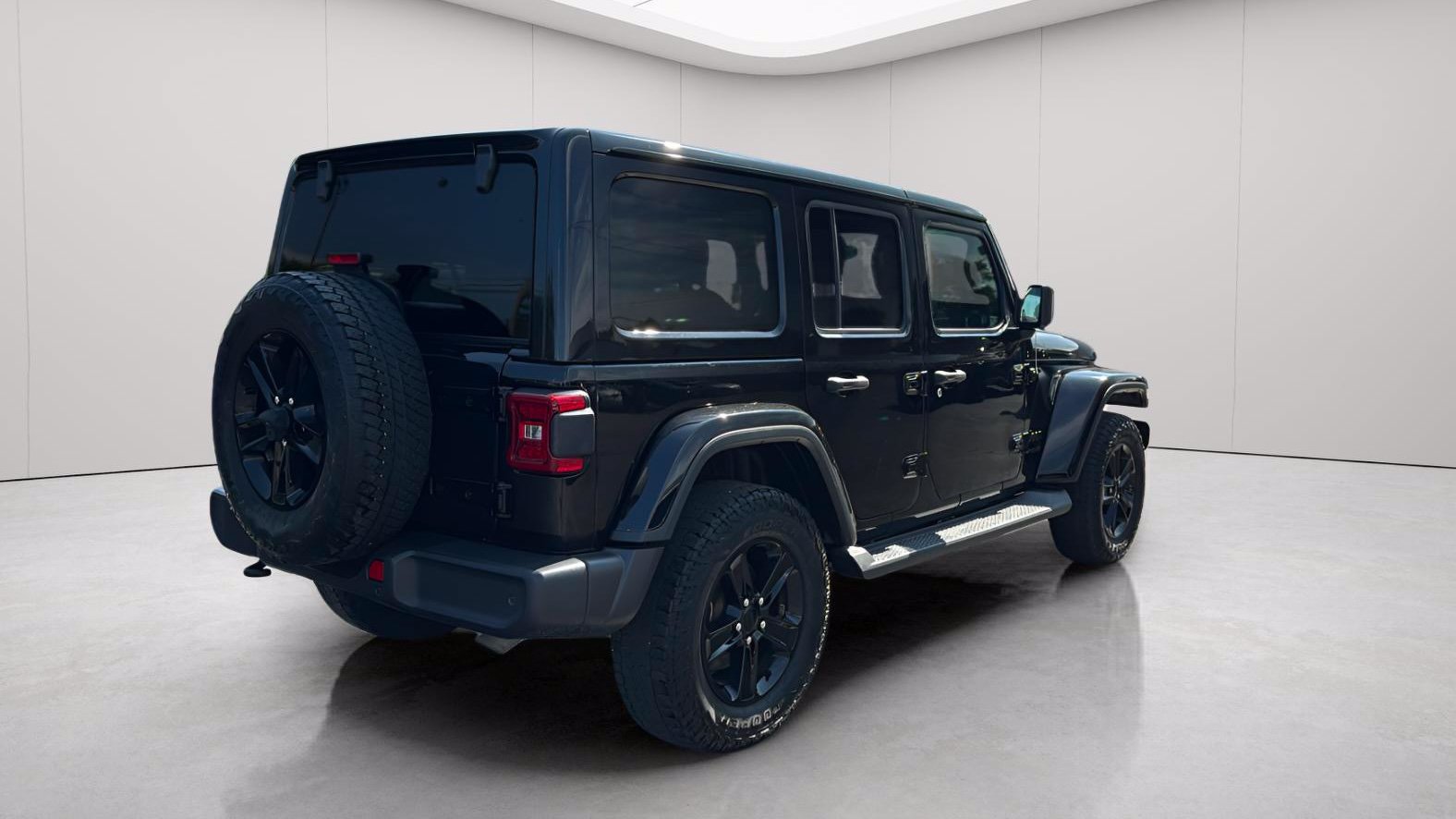 Used 2021 Jeep Wrangler Unlimited Sahara AWD/4WD image 5