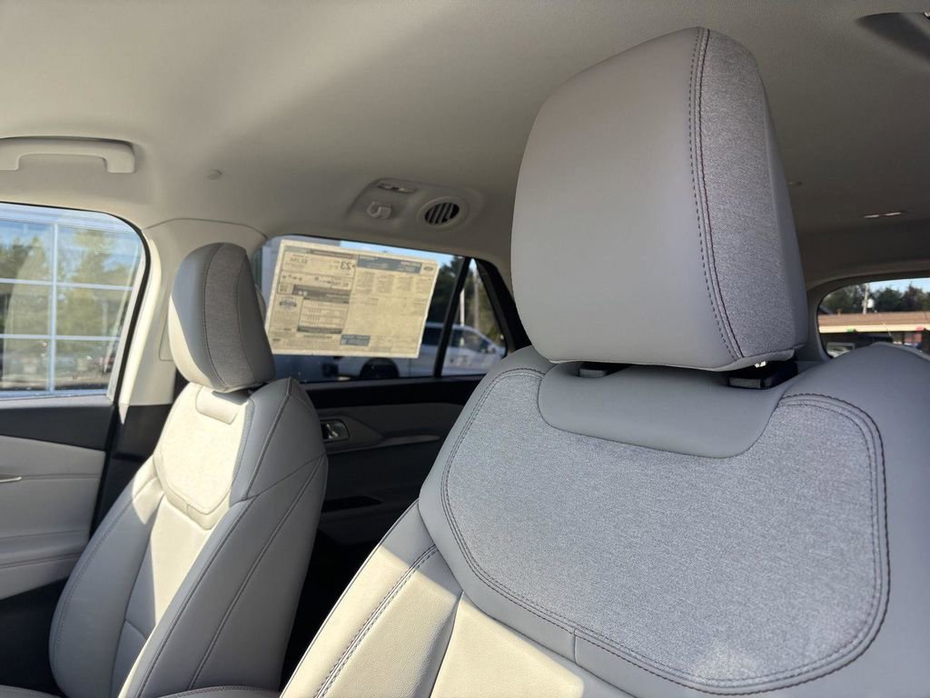 New 2026 Ford Explorer Active w/ Active Comfort Package AWD/4WD image 14