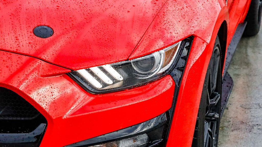 Used 2020 Ford Mustang Shelby GT500 w/ Technology Package RWD image 5