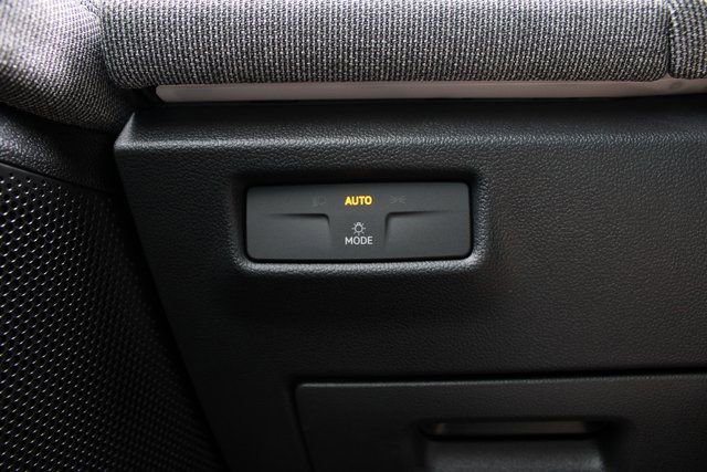 New 2025 Volkswagen Tiguan S FWD image 17