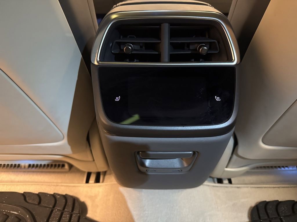 Used 2022 Lucid Air Dream Edition image 36