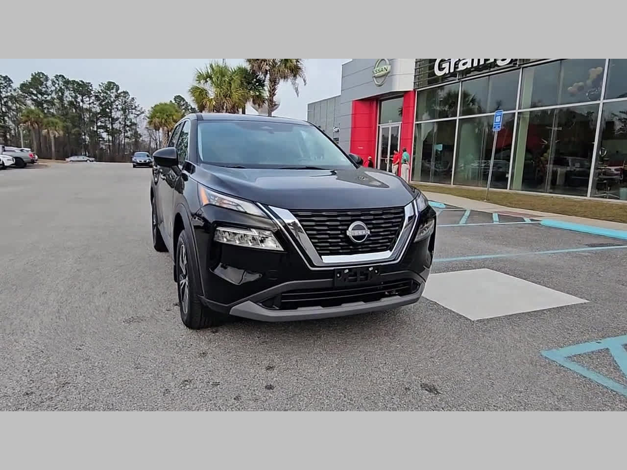 Used 2023 Nissan Rogue SV image 18