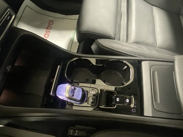 Certified 2025 Volvo XC40 B5 Ultra w/ Protection Package Premier image 26