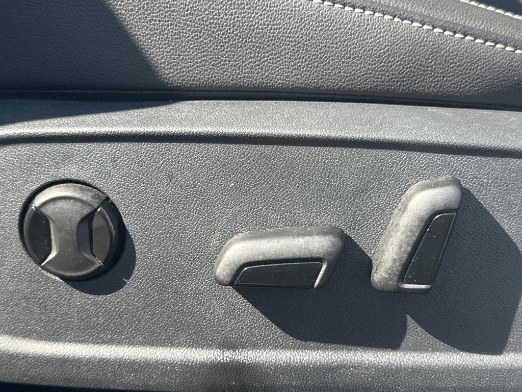 Used 2024 Volkswagen Jetta SE image 18