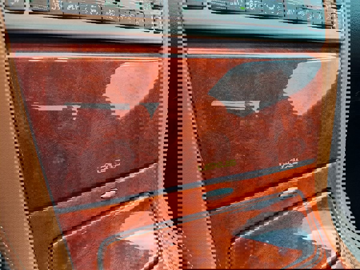 Used 2004 Lexus SC 430 Convertible image 24