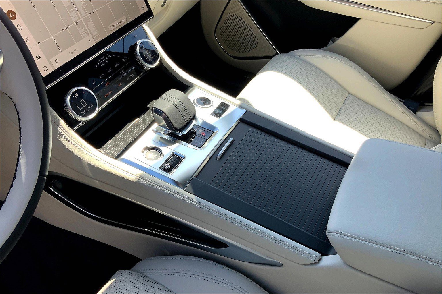 New 2026 Jaguar F-PACE R-Dynamic S image 7