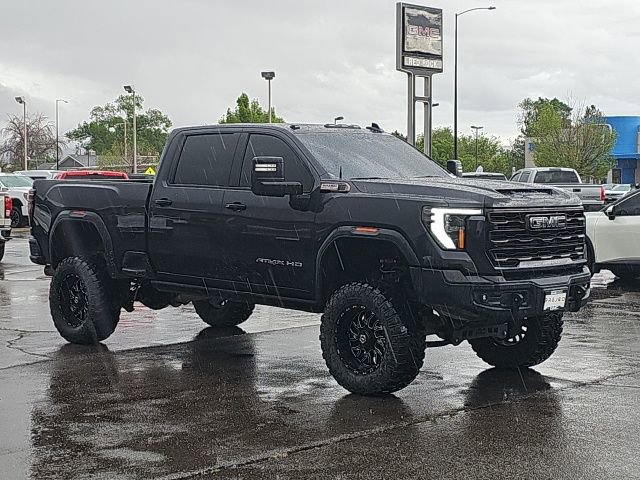 Used 2024 GMC Sierra 2500 AT4X w/ AT4X AEV Edition image 2